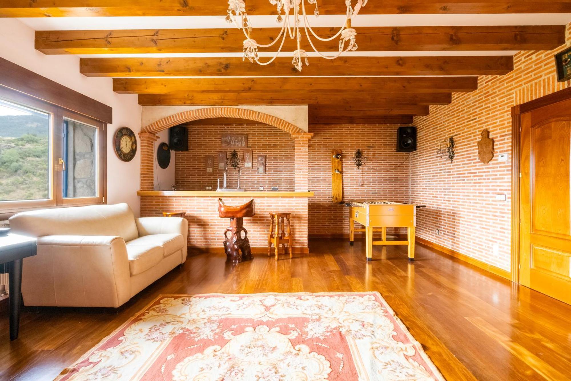 Mansion Con Jacuzzi A 40 Grados, Gran Piscina Y Padel Villa El Tiemblo Exterior photo