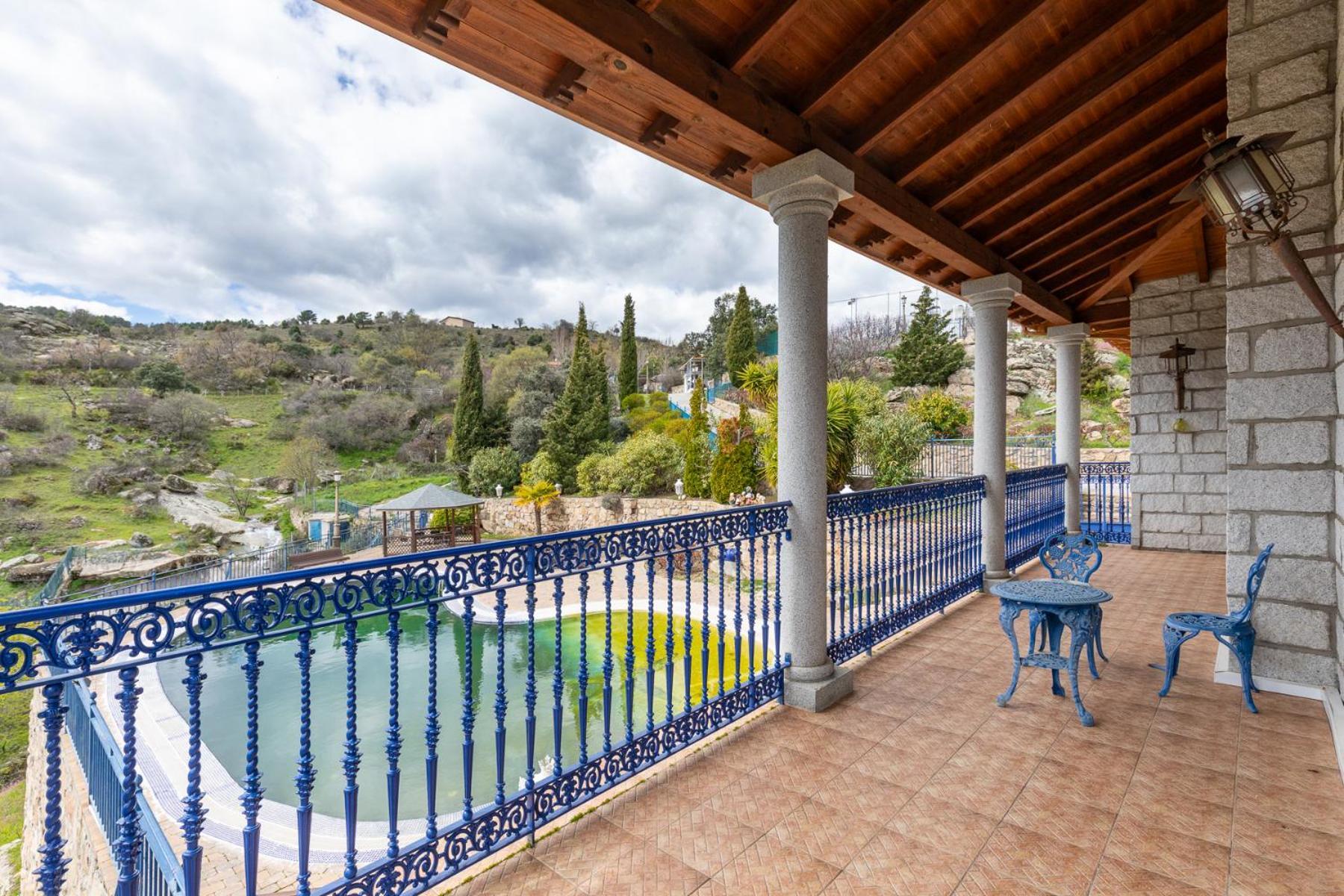 Mansion Con Jacuzzi A 40 Grados, Gran Piscina Y Padel Villa El Tiemblo Exterior photo